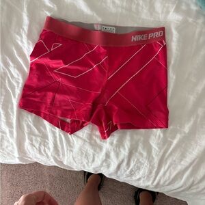 Nike Pro Women's Magenta Shorts